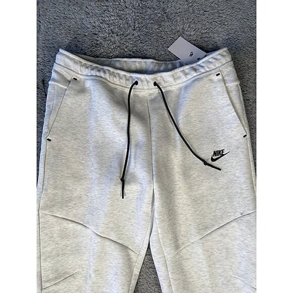 Nike Sportswear Tech Fleece Joggers Size Small Men Birch Heather HV0959-051 - Picture 3 of 7